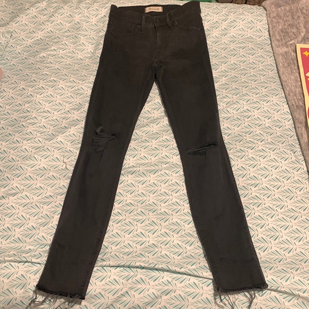Black Distressed High-Rise Skinny Jeans